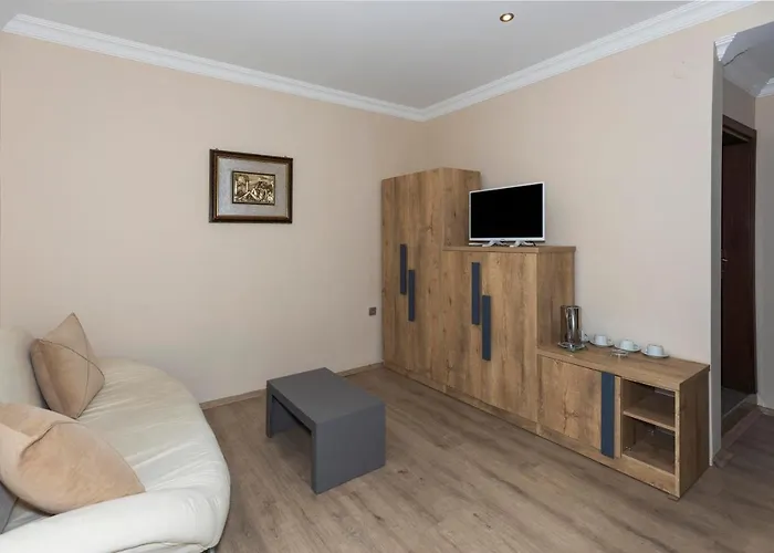 Hotel Petra Butik 2*